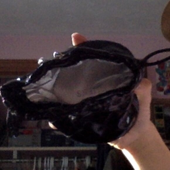 Mini Guess Pouch - Picture 4 of 5